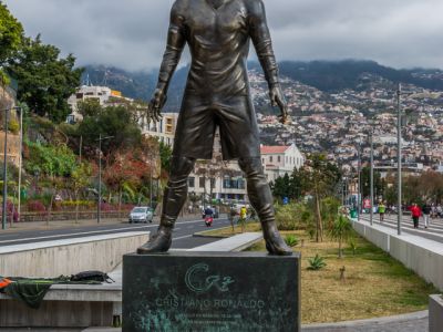 CR7 Statue